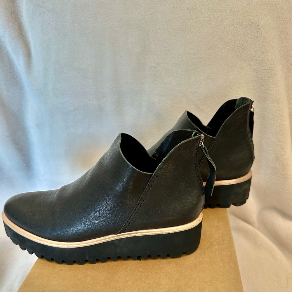 ALL BLACK Flatform Tread Shootie Sz 40.5/10 - Picture 3 of 7